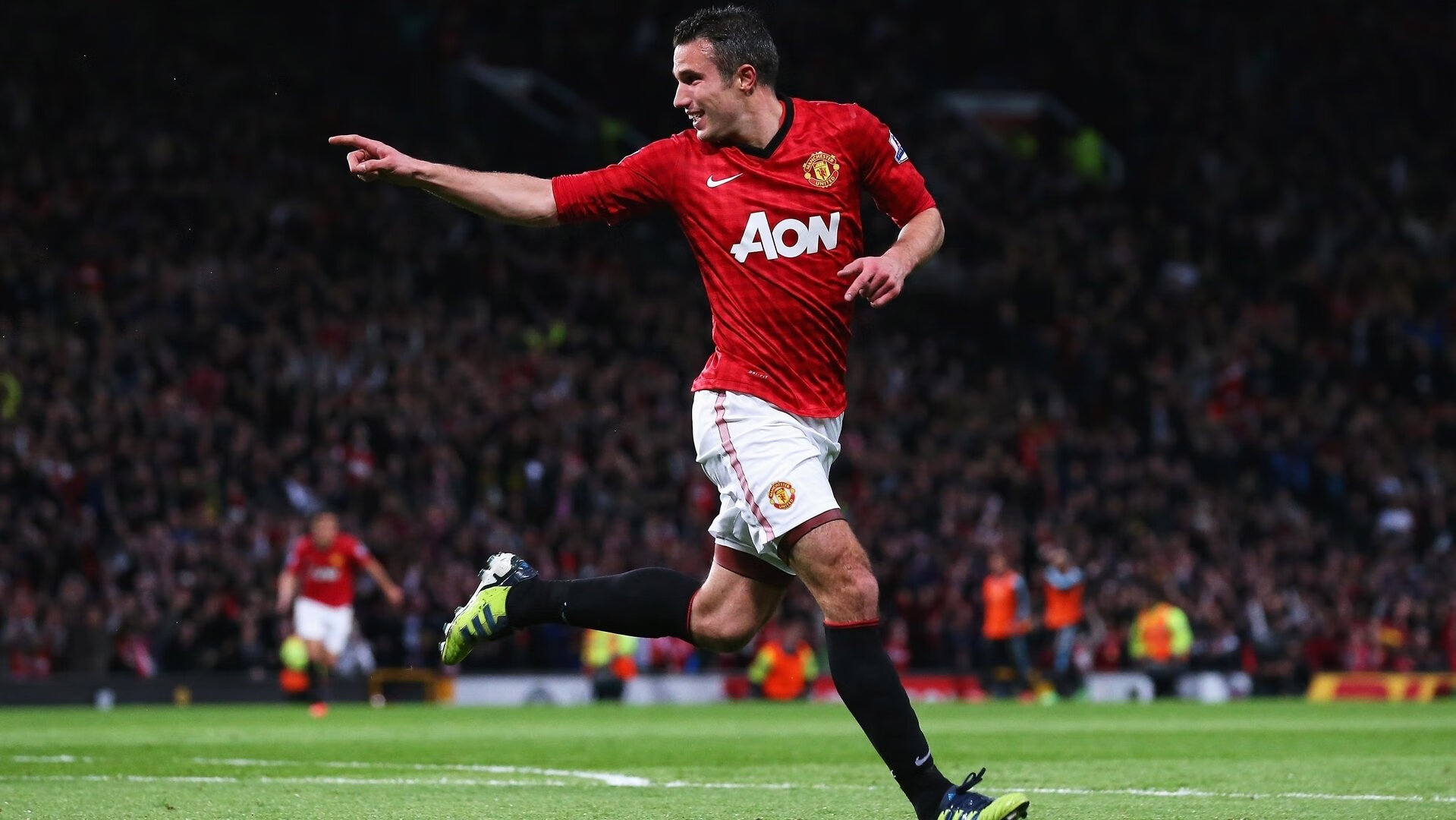 欧洲足坛变天夜！21岁天才摧毁AC米兰，亿元身价巨星黯然失色