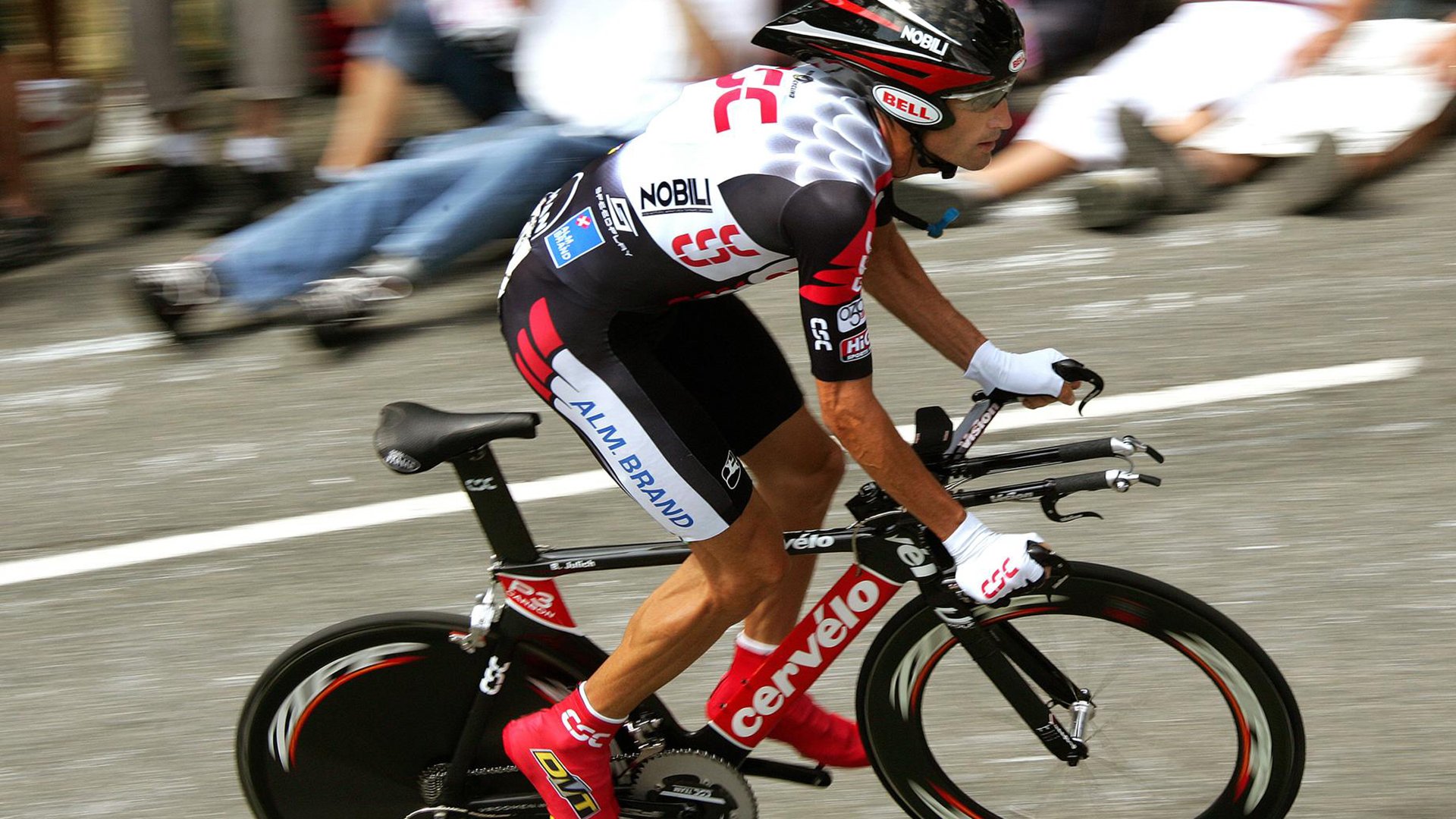 罗马铁壁封锁拜仁，三笘薰闪耀制造无限威胁，一场战术与个人的完美对决